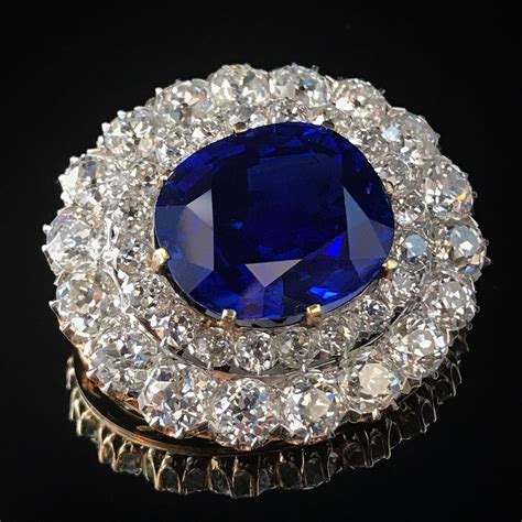 Remarkable Kashmir sapphire of 26.42 carats, estimate HK$32-50m (US$4-6 ...