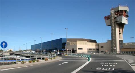 Aeropuerto de Gran Canaria (LPA) | Gran canaria, Airport, Open air