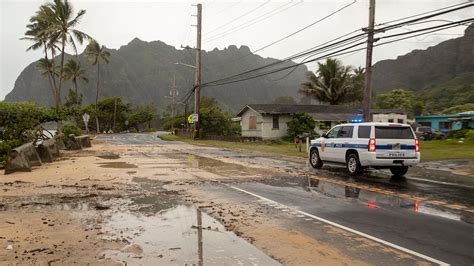 Hurricane Douglas Blows by Hawaii, Leaving Little Damage Behind | The ...