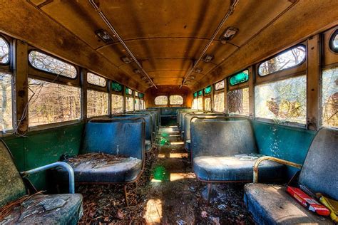 An abandoned vintage school bus at the Vintage Car Graveyard in White ...