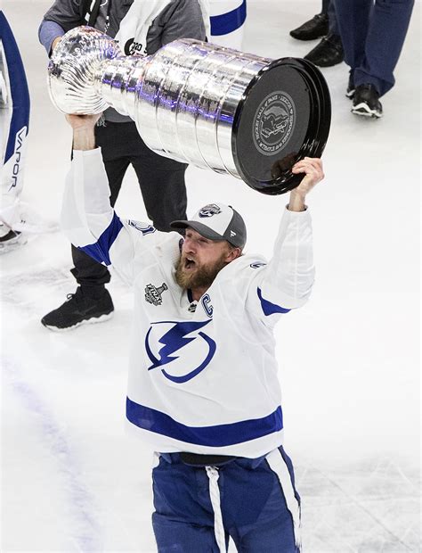 Tampa Bay's Stamkos in rare company as injured Cup captain