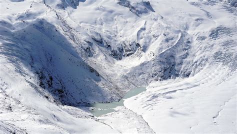 snow glacier mountains in Europe 7390240 Stock Photo at Vecteezy