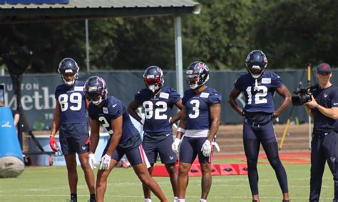 Texans’ receiving corps last in Pro Football Focus rankings