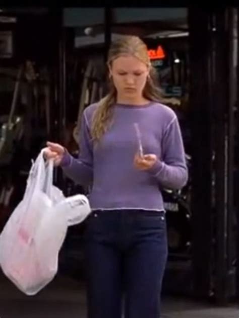 Kat Stratford, 10 things I hate about you | Simple trendy outfits, Scene outfit, Trendy outfits