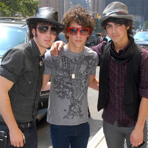 The Jonas Brothers take Sucker to the top of the U.S. charts - The Tango