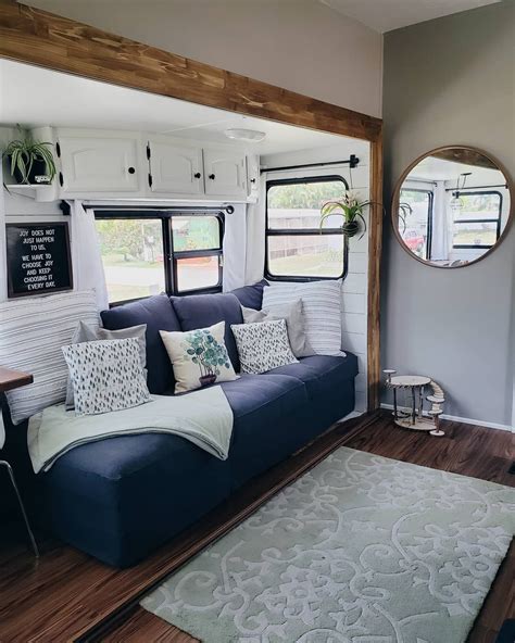 RV Remodel Ideas: 23 Ways to Upgrade Your Camper | Extra Space Storage ...