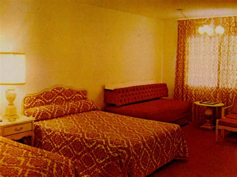 Dead Motels USA : Motel rooms through the decades. From top to...