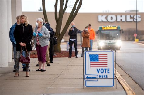 Wisconsin holds its primary election in the middle of a pandemic | CNN ...