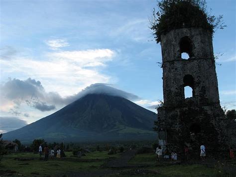 Cagsawa Ruins