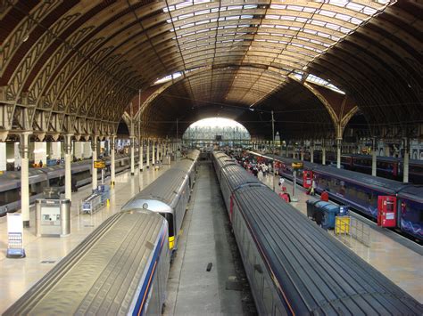File:Paddington Station 01.jpg - Wikimedia Commons