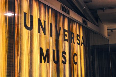 Universal Music Group attracting new bidders after $33 billion valuation