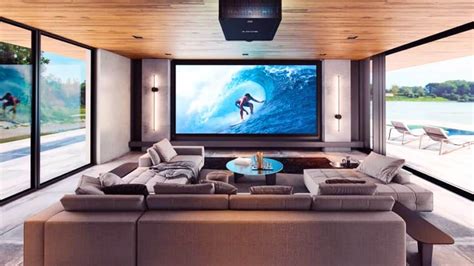 The Best Projector Screen Size - Everything You Need To Know!