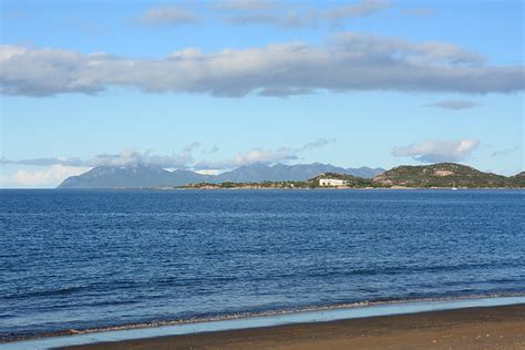 thoughts & happenings: Beaches at Bowen, Queensland