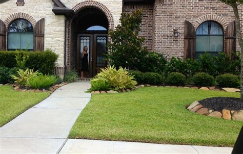 Driveway idea | Brick colors, Brick, House