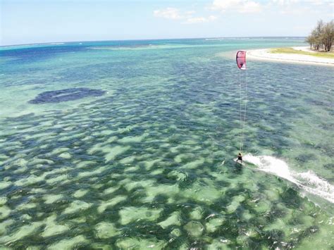 Mauritius : Kitesurfing in Paradise Le Morne | ION CLUB