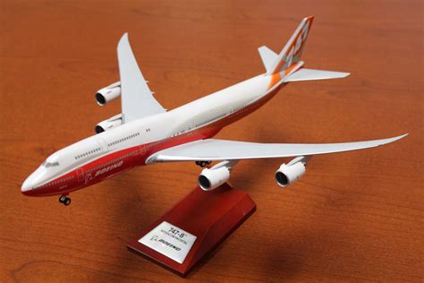 747-800 Model Premiere Livery | Illinois Aviation Academy