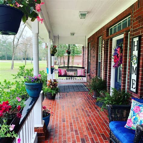 27 Red Brick House Front Porch Ideas | Brick exterior house, House ...