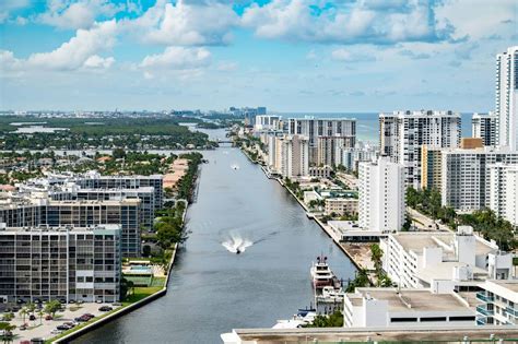 Riverwalk Fort Lauderdale: Attractions, Dining & Activities - AllWorld.com