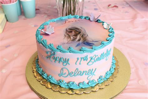 Taylor Swift Lover Birthday Cake | Taylor swift cake, Taylor swift ...