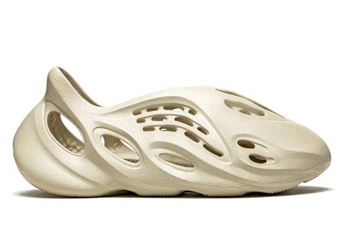 Yeezy Foam Runners "Sand" Replica Sneakers