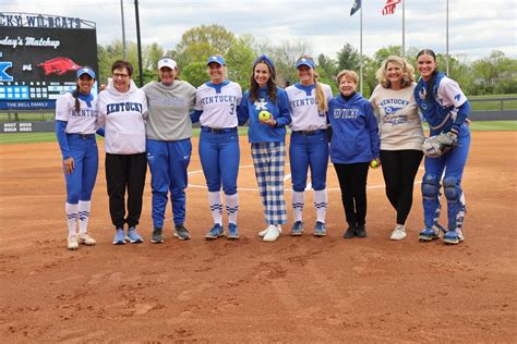 Alumni Trustees Throw Out First Pitch at UK Softball Game – News from the Blue