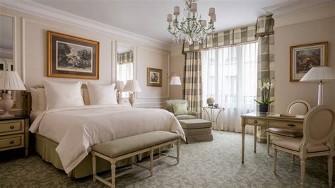 Luxury Paris Hotel Suites Rooms | Four Seasons George V, Paris | Suite ...