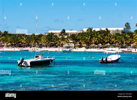 Akumal beach in Riviera Maya of Mayan Mexico Stock Photo - Alamy