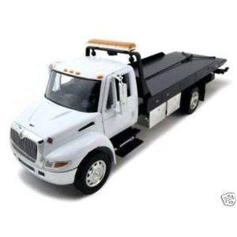 toy flatbed tow trucks in Diecast Modern Manufacture