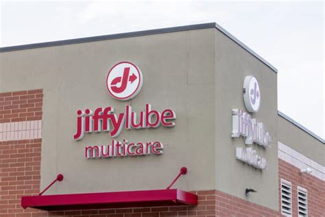 Why Is Jiffy Lube So Expensive? (Top 10 Reasons)