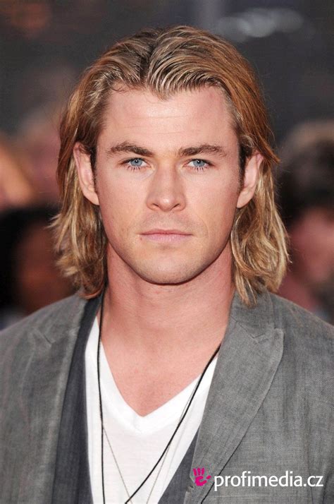 The Long Chris Hemsworth | Uomini capelli lunghi, Moda capelli uomo ...