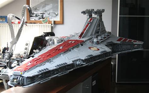 8ft Lego Venator Class Star Destroyer (video)