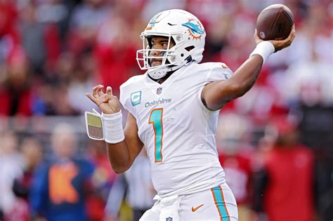 Tua Tagovailoa injury update: Dolphins quarterback sustains ankle injury