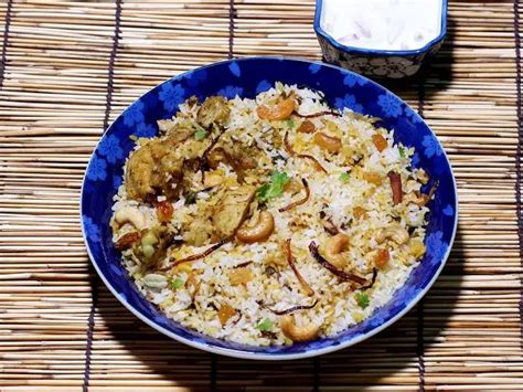 Thalassery biryani (Malabar biryani) - Swasthi's Recipes