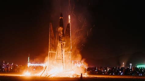 At Burning Man, a 26-foot tall box sculpture paid fiery tribute to Ukraine