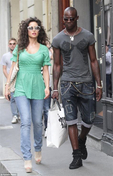 VIJIMAMBO: Mario Balotelli to sue the mother of his daughter for saying ...