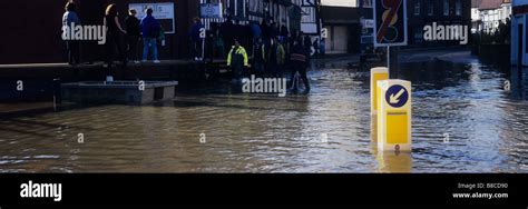 Shrewsbury flooding hi-res stock photography and images - Alamy