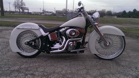 2013 Harley-Davidson® FLSTN Softail® Deluxe (Pearl White), Sherman, Illinois (447827 ...