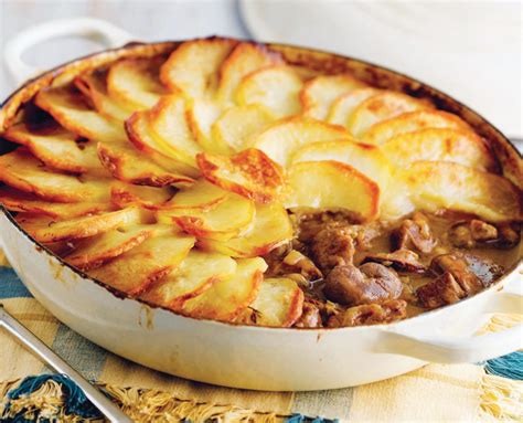 Lancashire Hotpot (Slow-cooked lamb topped with slices of crisp, golden ...