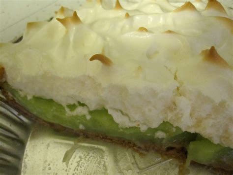 Mmm...Cafe: Key Lime Meringue Pie