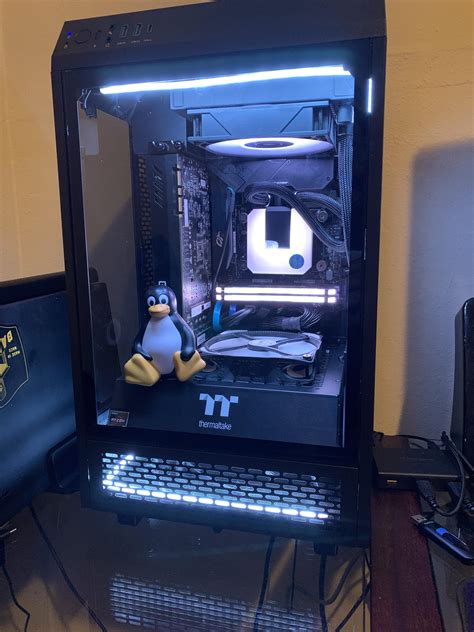 Finished my new Linux PC : r/pcmasterrace