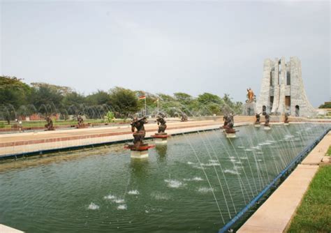 Kwame Nkrumah Mausoleum - touringghana.com