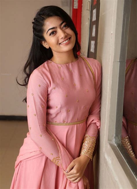 Rashmika Mandanna Wiki, Biography, Age, Husband, Movies, Images and More - News Bugz