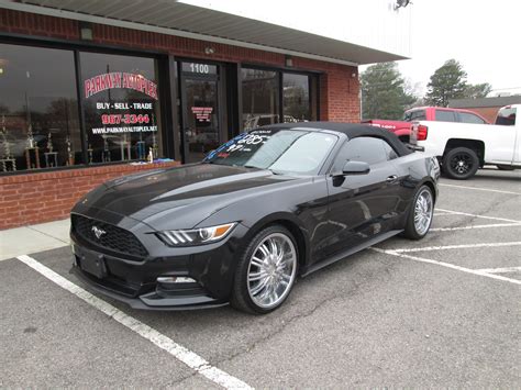 2016 Ford Mustang Convertible | Parkway Autoplex