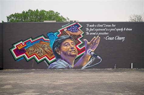 New East Austin mural celebrates César Chávez – Austin Vida