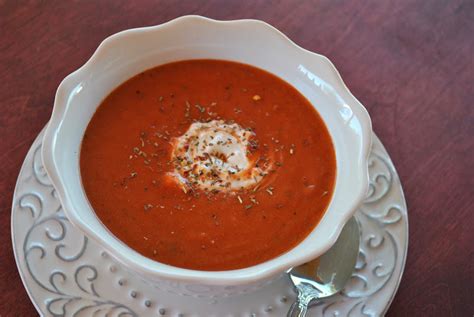 super easy creamy tomato soup