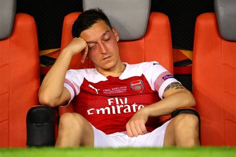 Europa League final: What Ozil did after Arsenal’s 4-1 loss to Chelsea ...