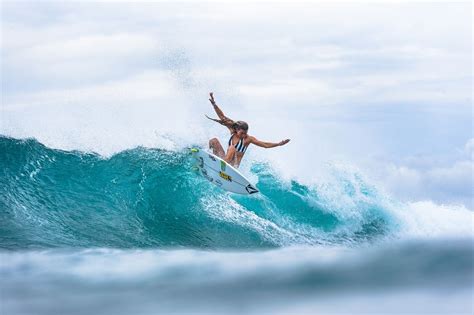 The Complete Guide to Surfing The Maldives For All Budgets & Skill Levels