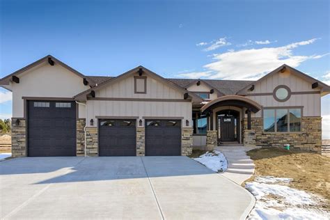 Plan 95077RW: One-Level Mountain House Plan with 5-Car Garage | Ranch house plans, Mountain ...