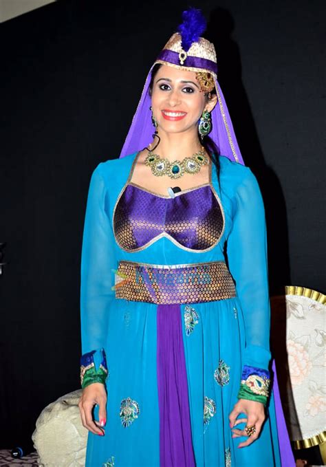 Kishwar Merchant - Wikipedia