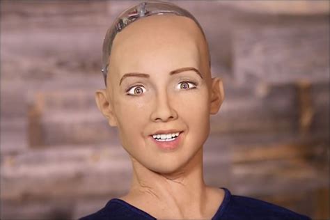 How Sophia The Robot Wants To Be Like You | DoYouRemember?